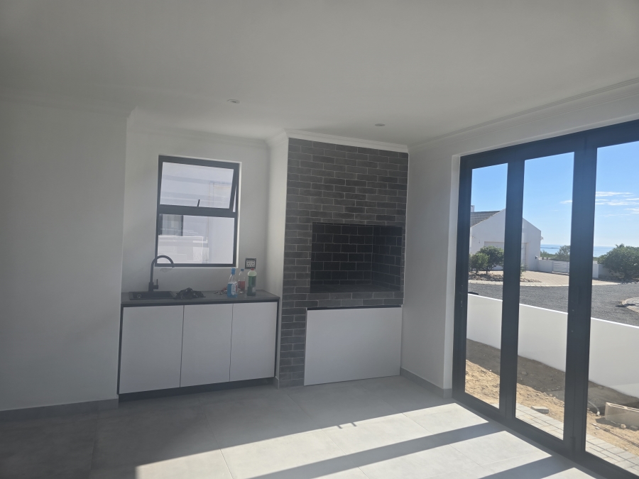 3 Bedroom Property for Sale in Sandy Point Western Cape